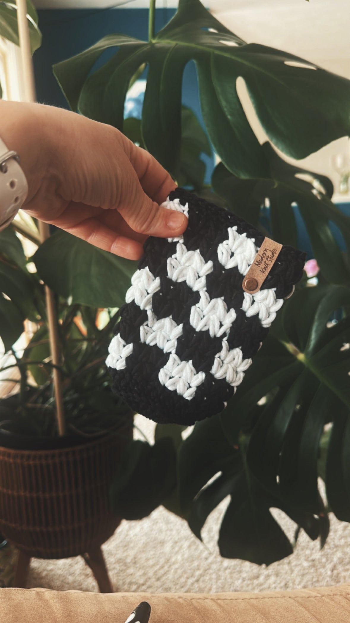 Checkered Meadow Iced Drink Sleeve